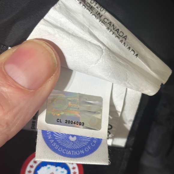 Women’s Canada Goose Parka Size L - Picture 10 of 13